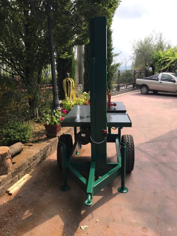 MODELLO SEGA A NASTRO 600 C.LUX. CARRELLATA