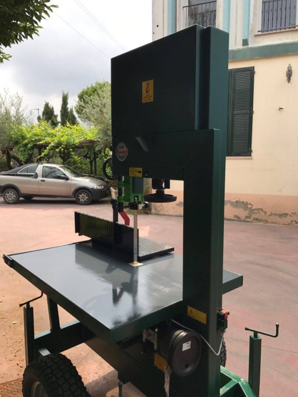 MODELLO SEGA A NASTRO 600 C.LUX. CARRELLATA