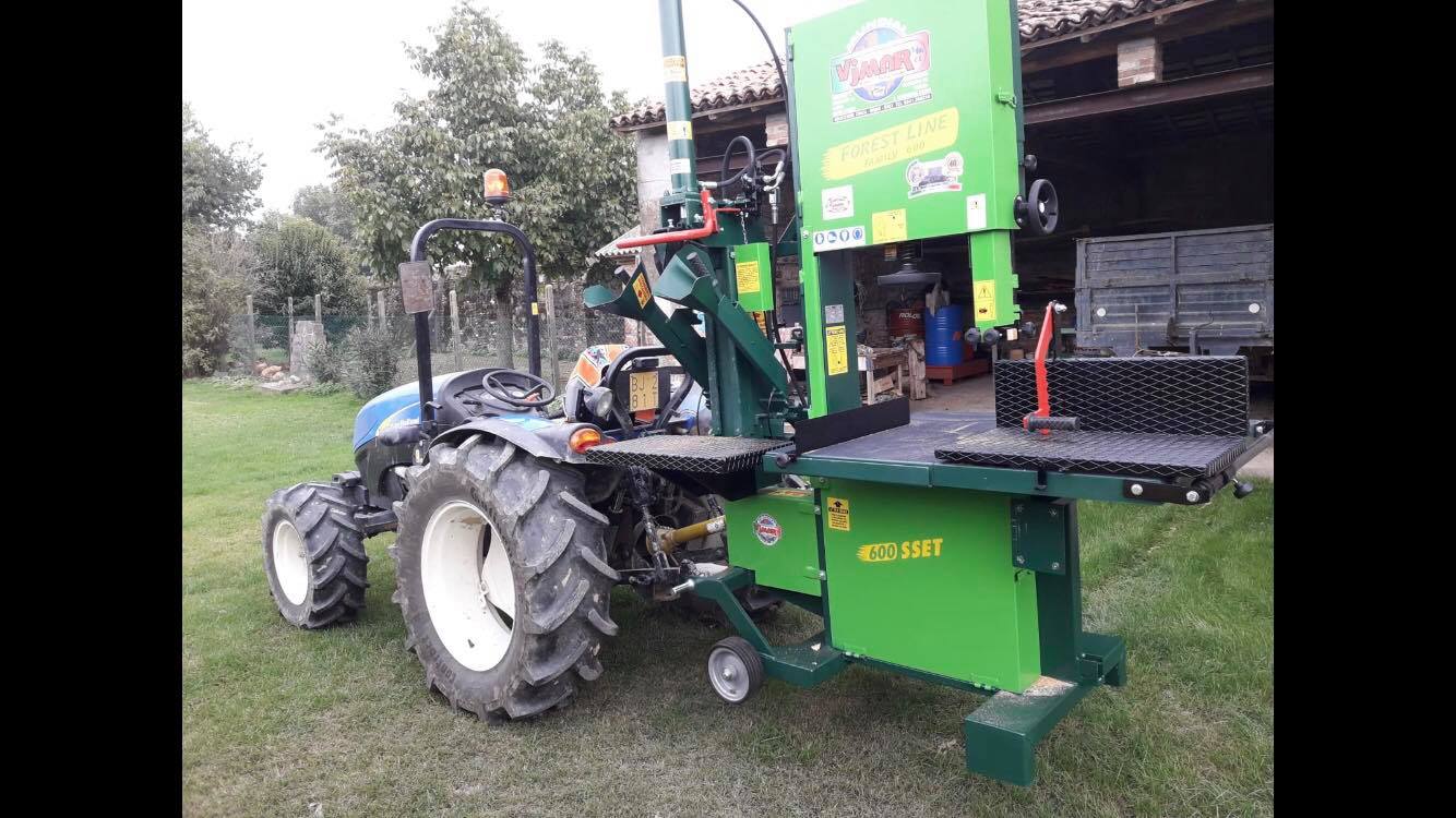 MODELLO SEGA A NASTRO 600 S.S.I.T. ATTACCO 3 PUNTI SOLLEVATORE COMBINATA CON SPACCALEGNA IDRAULICO VERTICALE GIREVOLE DA 16 TONNELLATE