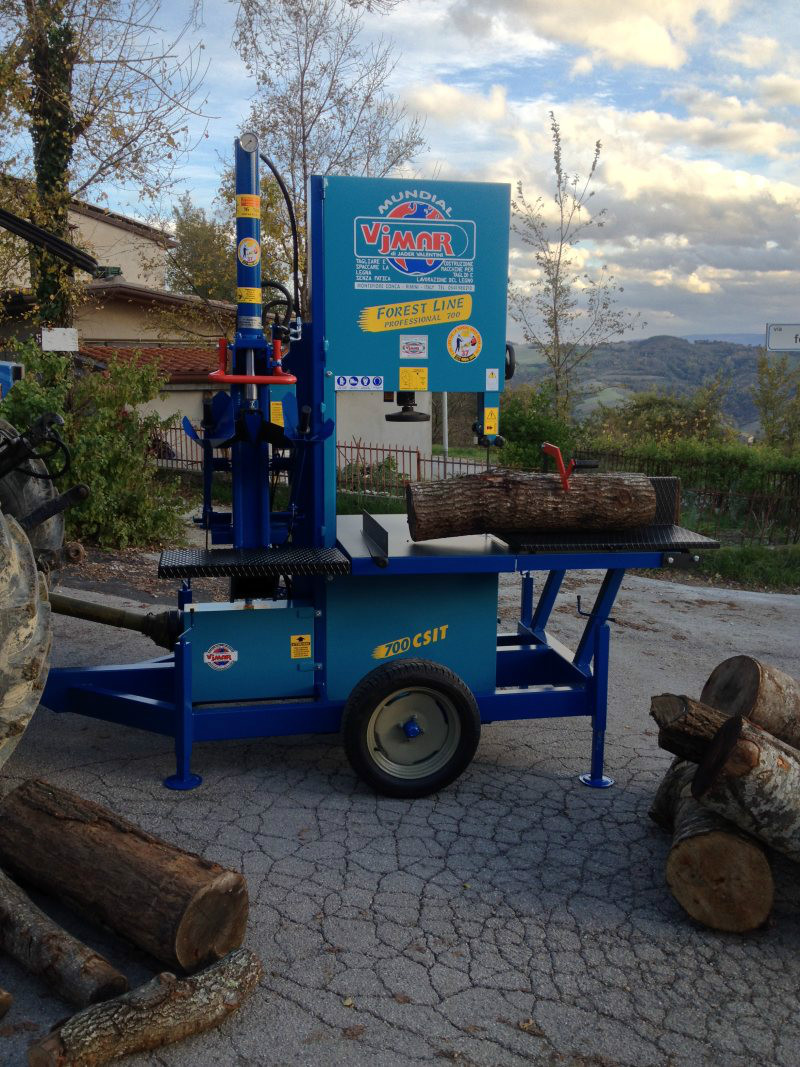 MODELLO SEGA A NASTRO 700 C.S.I.T. CARRELLATA COMBINATA CON SPACCALEGNA IDRAULICO VERTICALE GIREVOLE DA 16 TONNELLATE