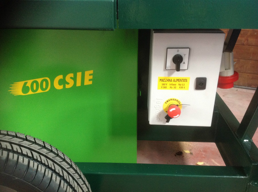 MODELLO SEGA A NASTRO 600 C.S.I.E. CARRELLATA COMBINATA CON SPACCALEGNA IDRAULICO VERTICALE GIREVOLE DA 16 TONNELLATE