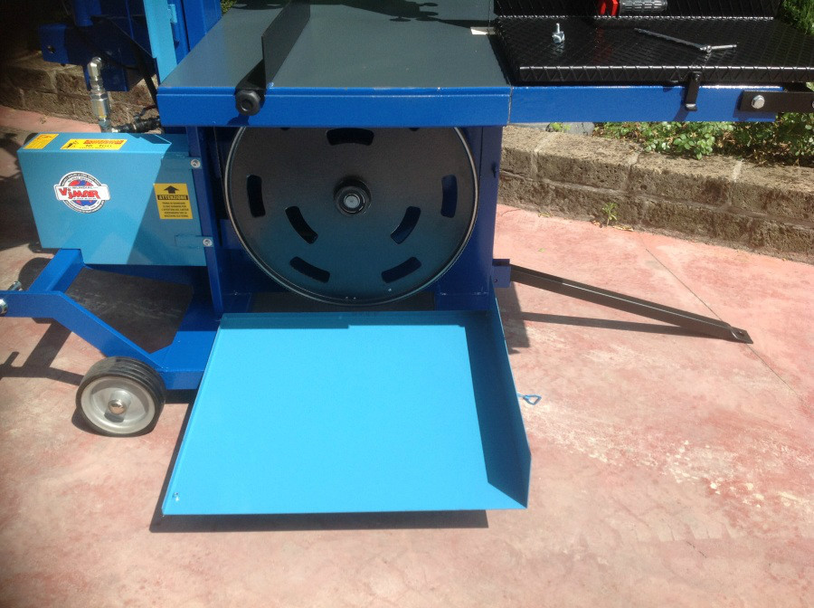 MODELLO SEGA A NASTRO 700 S.S.I.E.T. ATTACCO 3 PUNTI SOLLEVATORE COMBINATA CON SPACCALEGNA IDRAULICO VERTICALE GIREVOLE DA 16 TONNELLATE